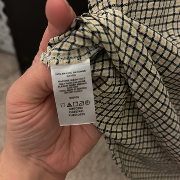 Loft Women’s Blouse - Medium - Picture 3 of 3